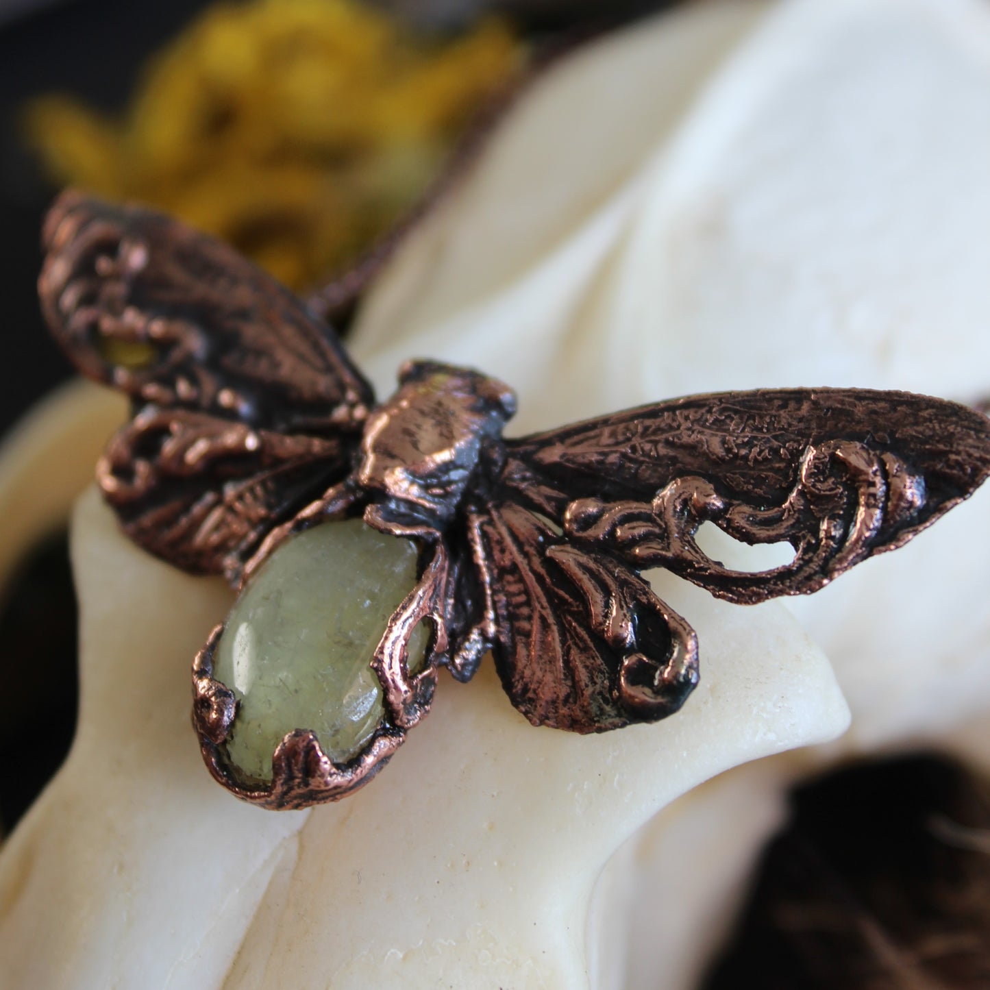Prehnite Ornate Cicada