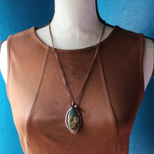 Load image into Gallery viewer, Snake Ribs Necklace
