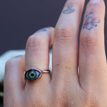 Load image into Gallery viewer, Eyeball Ring (Green)

