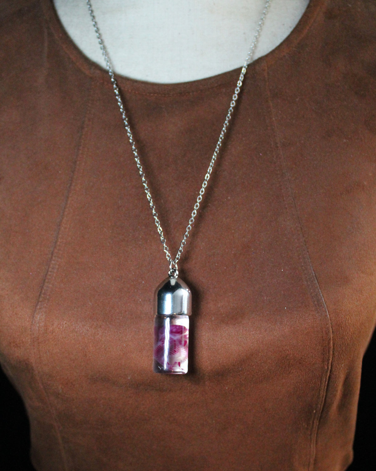 Diaphonized Pinkie Mouse Necklace