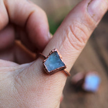 Load image into Gallery viewer, Raw Moonstone Ring
